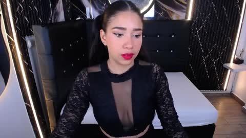 taliasweett online show from April 2026 11:58:01 AM