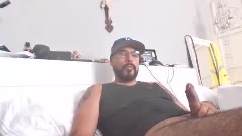 talllatino310 online show from September 2025 10:20:02 PM