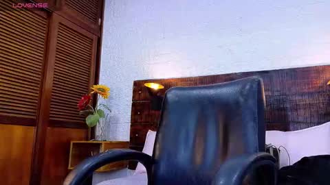    online show from November 2025 11:58:01 AM