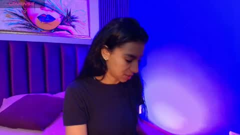 Tamy  online show from September 2025 12:38:02 PM