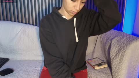 Tamy  online show from November 2025 01:00:02 PM