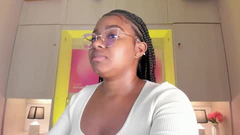 Tami online show from March 2026 08:05:01 PM