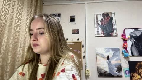 Snapshot of tamiecaimi chatting on April 2026 07:33:02 PM Karina online show from April 2026 07:33:02 PM