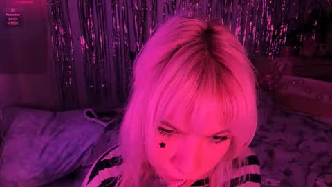 Lola online show from January 2026 07:16:01 PM