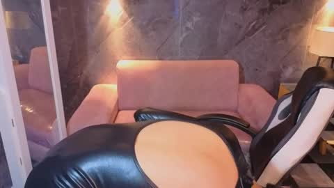 Snapshot of tamy_b_ chatting on May 2026 03:35:01 AM tamy online show from May 2026 03:35:01 AM