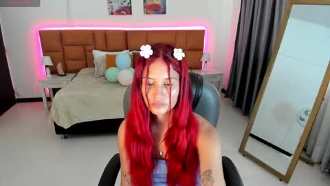 Snapshot of tamy_edwards chatting on May 2026 08:13:02 PM Tamy online show from May 2026 08:13:02 PM