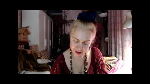 Milena online show from November 2025 09:31:01 AM