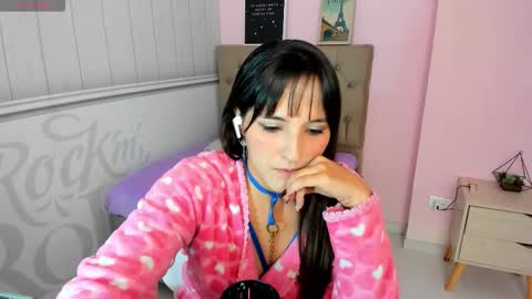 Snapshot of tania_duque chatting on September 2025 01:34:02 PM Tania online show from September 2025 01:34:02 PM