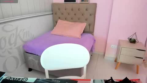 Snapshot of tania_duque chatting on September 2025 01:57:02 PM Tania online show from September 2025 01:57:02 PM