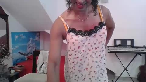 Snapshot of tanialopaz chatting on February 2025 03:34:02 AM TaniaBitch online show from February 2025 03:34:02 AM
