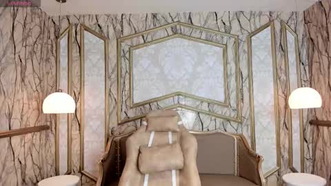 Tanisha  ONLINE GTM -5 7001400 online show from November 2025 12:15:02 PM