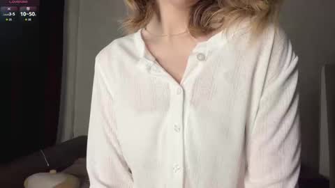 Mia online show from March 2026 01:17:02 AM