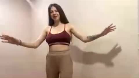 Snapshot of tannarosier chatting on December 2025 01:00:01 AM Kira online show from December 2025 01:00:01 AM