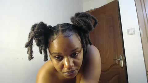 Snapshot of tannia004 chatting on June 2026 09:28:02 PM tania online show from June 2026 09:28:02 PM