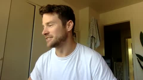 Snapshot of tantrichealing chatting on October 2025 03:21:02 PM Dr. Love online show from October 2025 03:21:02 PM