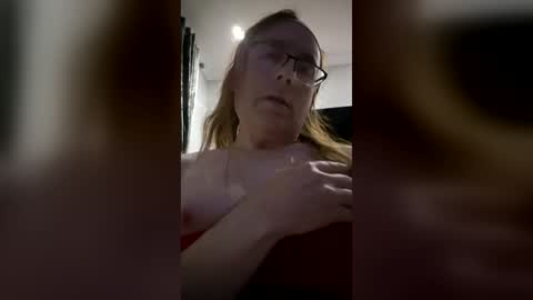Snapshot of tanya853046 chatting on August 2026 09:28:02 PM tanya853046 online show from August 2026 09:28:02 PM
