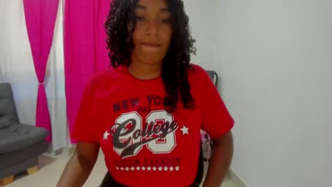 tara_thonson online show from April 2026 07:22:01 PM