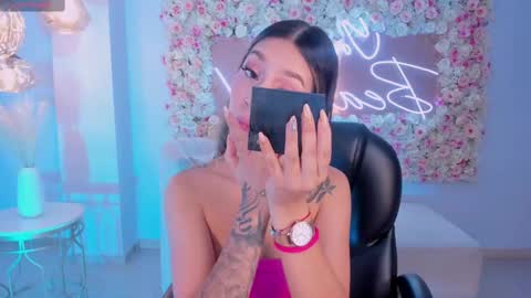 Tara Lawrence online show from March 2025 03:35:01 AM