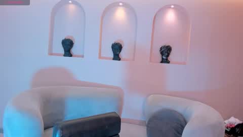 Tara Lawrence online show from October 2025 03:29:02 AM