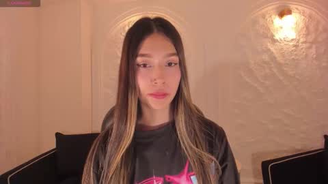 Tara Lawrence online show from December 2025 03:46:01 AM