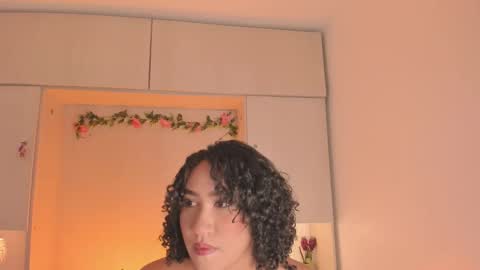  T A R A  online show from October 2025 04:15:01 AM