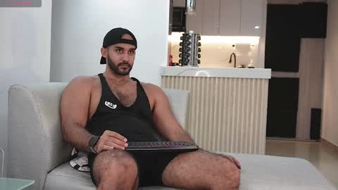 Tarek online show from October 2025 01:04:02 AM