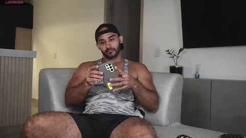 Tarek online show from October 2025 09:03:01 PM