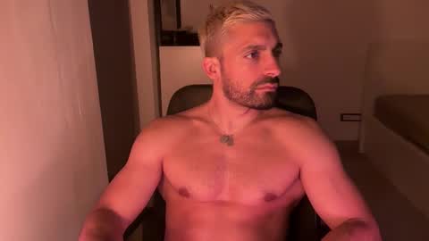 tarquit8 online show from September 2025 08:21:02 PM