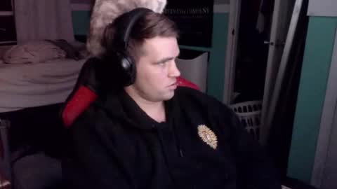 tarus333 online show from November 2025 01:19:01 AM