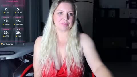 Snapshot of tasha__moon chatting on October 2025 05:14:01 PM Tasha  Moon online show from October 2025 05:14:01 PM