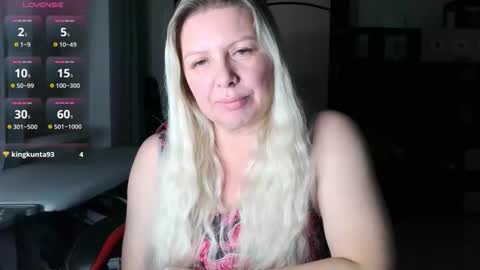 Snapshot of tasha__moon chatting on October 2025 04:51:01 PM Tasha  Moon online show from October 2025 04:51:01 PM