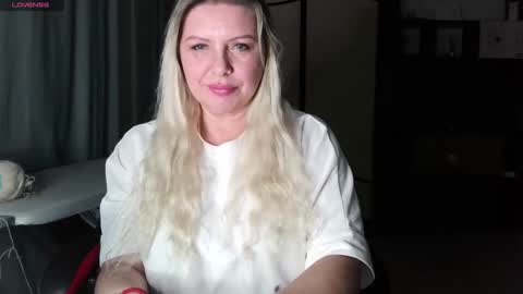 Snapshot of tasha__moon chatting on October 2025 06:12:01 PM Tasha  Moon online show from October 2025 06:12:01 PM