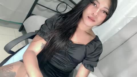Snapshot of tasteofinnocent69 chatting on May 2026 04:40:01 AM online show from May 2026 04:40:01 AM