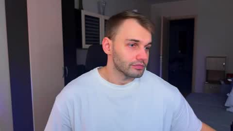 Snapshot of tasty_justin chatting on February 2026 08:06:01 PM My shows 2100500 UTC3 online show from February 2026 08:06:01 PM