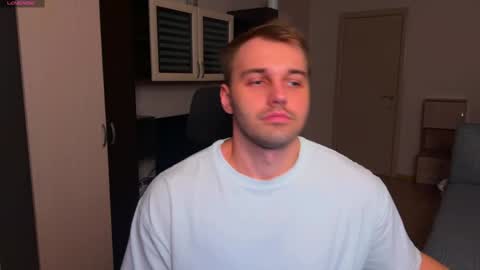 Snapshot of tasty_justin chatting on May 2026 07:55:02 PM My shows 2100500 UTC3 online show from May 2026 07:55:02 PM