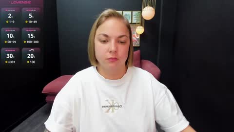 Snapshot of tataflower chatting on December 2024 11:57:01 PM Tata online show from December 2024 11:57:01 PM