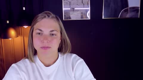 Snapshot of tataflower chatting on October 2025 08:22:02 PM Tata online show from October 2025 08:22:02 PM