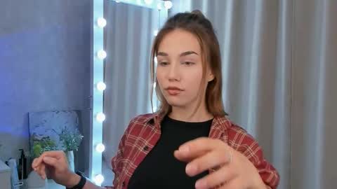 Tate online show from September 2025 06:18:01 PM