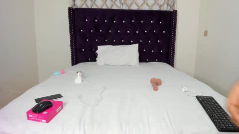 tatiana_storm online show from October 2025 05:57:01 PM