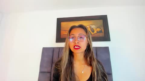 Snapshot of tatiana_valencia chatting on May 2026 12:32:01 PM Tati online show from May 2026 12:32:01 PM