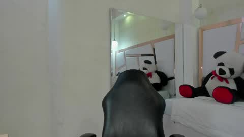 Snapshot of tatikanyx chatting on May 2026 12:02:01 PM tatikanyx online show from May 2026 12:02:01 PM