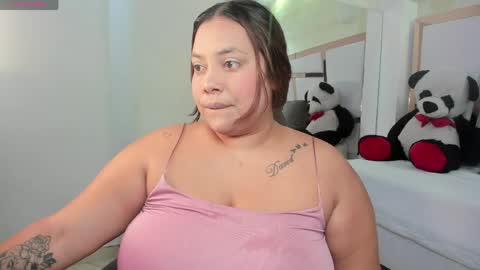 Snapshot of tatikanyx chatting on June 2026 12:28:02 PM tatikanyx online show from June 2026 12:28:02 PM