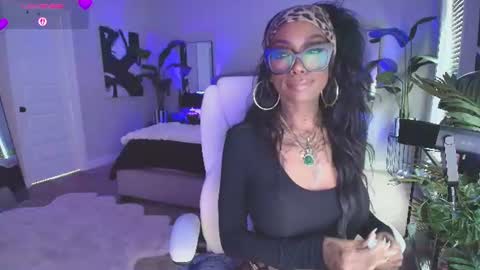 Snapshot of tatted_vixen chatting on June 2026 07:46:01 PM Tatted Queen online show from June 2026 07:46:01 PM