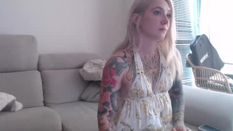 tattoobbgirl online show from October 2025 01:25:02 PM