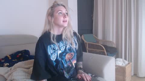 tattoobbgirl online show from November 2025 05:46:02 PM