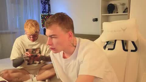 Alex but u can call me Theo online show from January 2026 12:32:02 PM