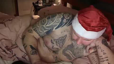 Snapshot of tattooeddilf01 chatting on December 2024 02:32:01 AM Tattooeddilf 01 online show from December 2024 02:32:01 AM