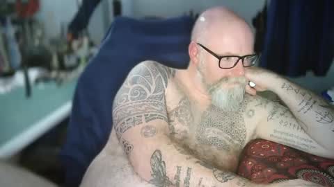 Snapshot of tattooeddilf01 chatting on September 2025 10:48:02 PM Tattooeddilf 01 online show from September 2025 10:48:02 PM