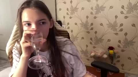 Kira online show from August 2026 09:44:02 AM