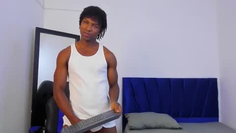 Snapshot of tau_montes chatting on September 2025 01:57:02 PM tau_montes online show from September 2025 01:57:02 PM